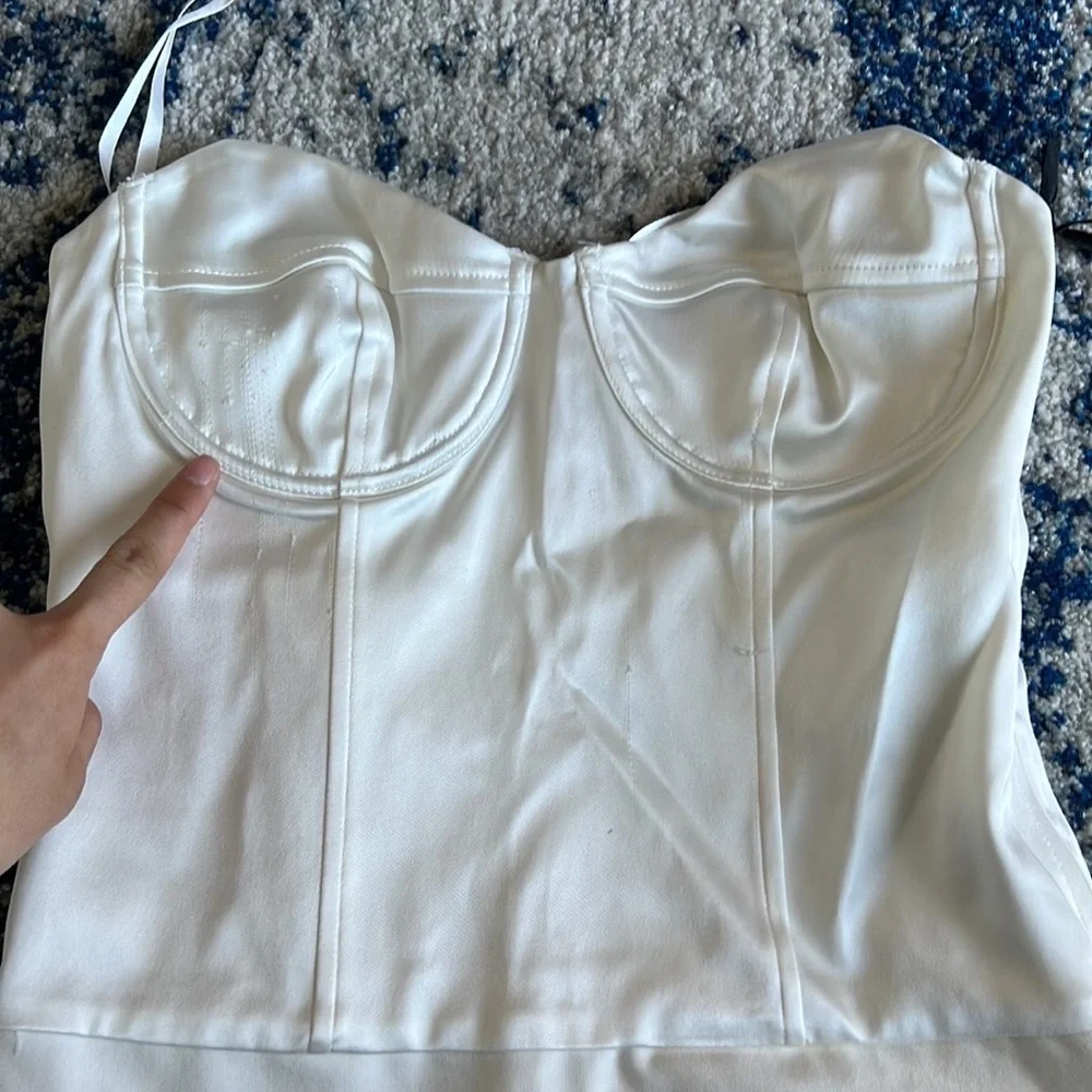 h:ours Tabitha Bodysuit in White small - Picture 5 of 10